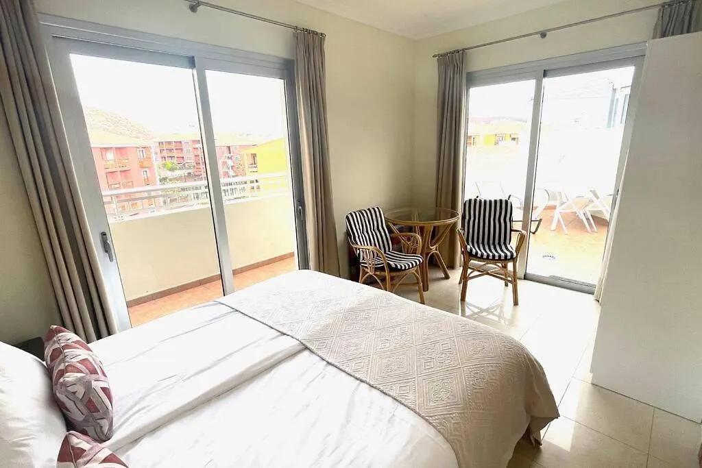 Luxurioese Duplex Ferienwohnung In Sehr Ruhiger Wohnanlage Mit Meerblick Palm-mar Apartman