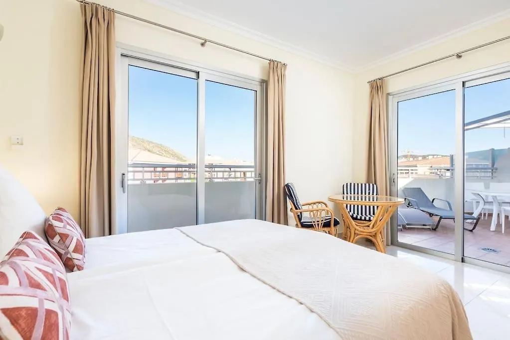 Luxurioese Duplex Ferienwohnung In Sehr Ruhiger Wohnanlage Mit Meerblick Palm-mar