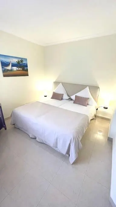 Luxurioese Duplex Ferienwohnung In Sehr Ruhiger Wohnanlage Mit Meerblick Palm-mar Spain